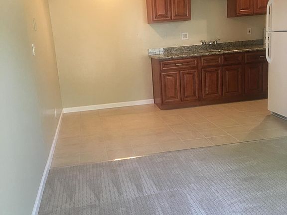 4th image of 1140 Roewill Dr
