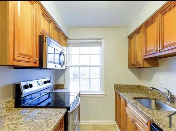 2103 Suitland Ter SE APT 201, Washington, DC 20020