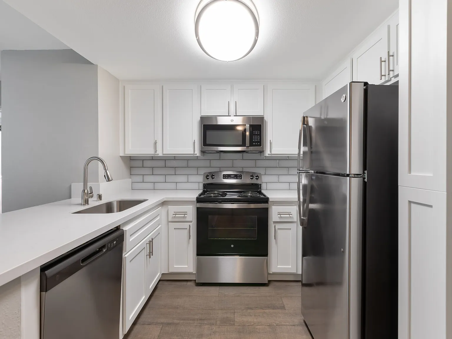 310 Jefferson Apartments — Photo 3