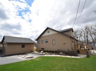 37682 N Us Highway 12, Spring Grove, IL 60081