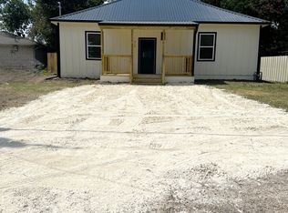 210 E 4th St, Blooming Grove, TX 76626