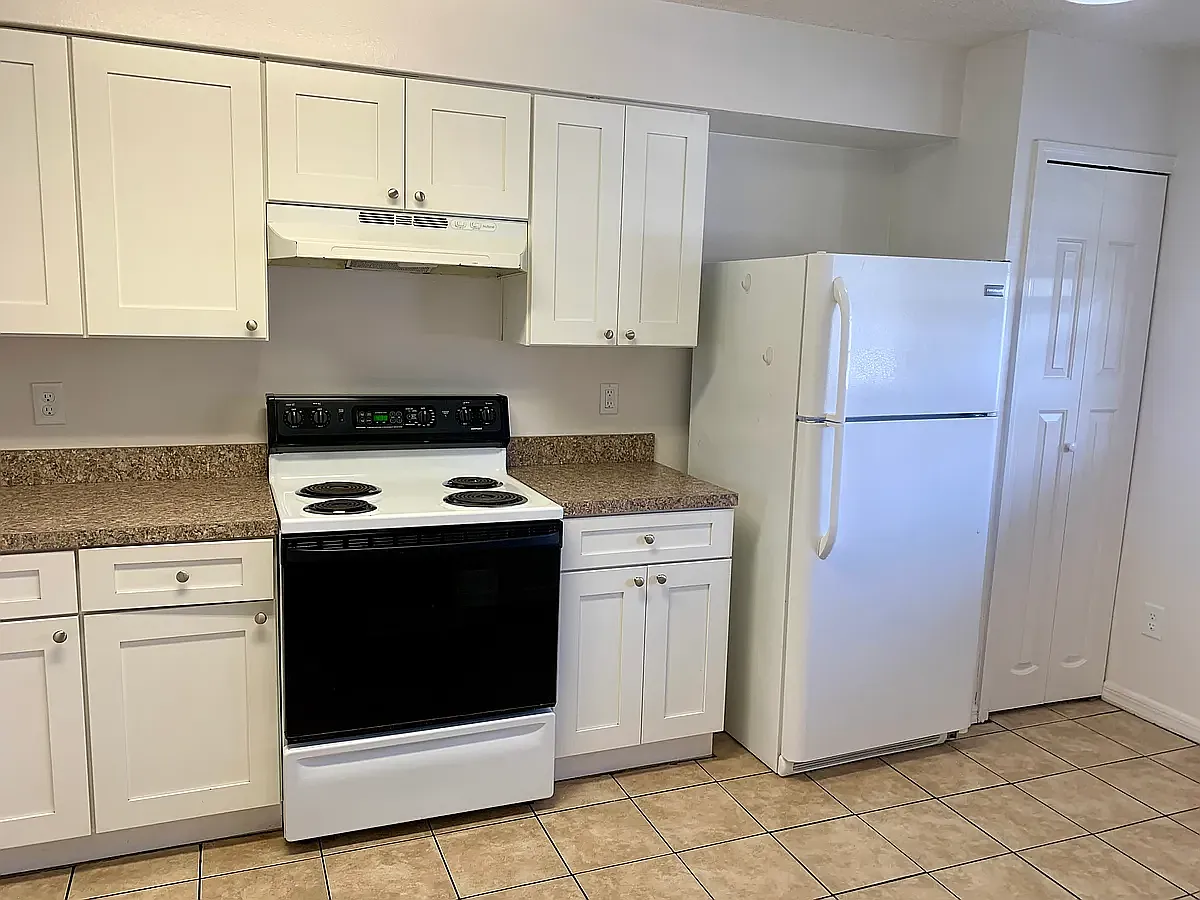 502 Maineline Blvd — Photo 4