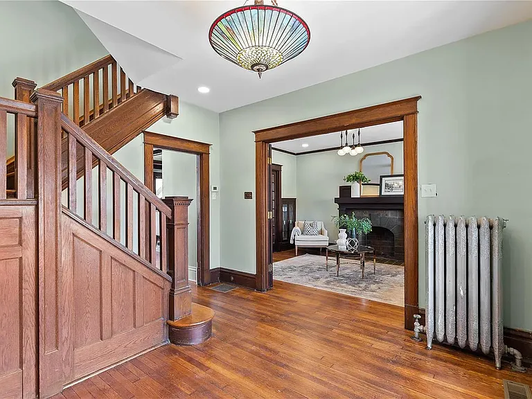 3831 Lafayette Ave — Photo 3