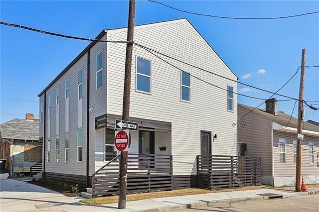 1st image of 1826 Simon Bolivar Ave