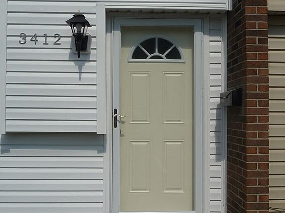 2nd image of 3412 Crimson Holly Ct
