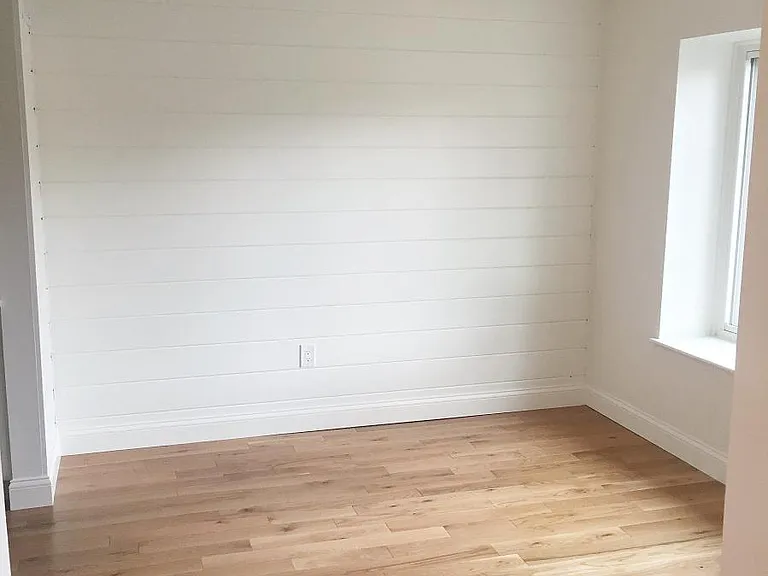 2076 Parmenter Blvd — Photo 27