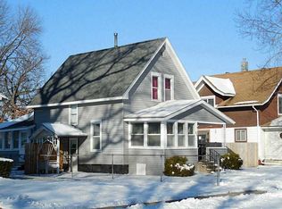 837 Daniels St NE, Cedar Rapids, IA 52402