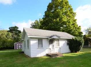 111 Cedar Dr, Walkerton, IN