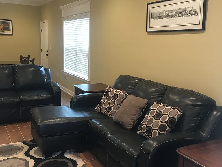 212 S Elm St #B — Photo 4