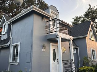 1961 N Summit Ave, Pasadena, CA 91103