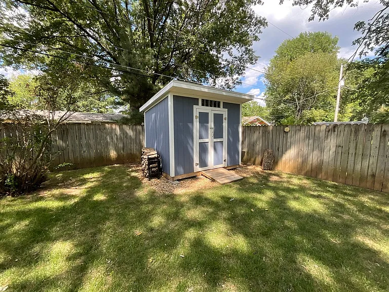 1211 E Rosebrier St — Photo 13