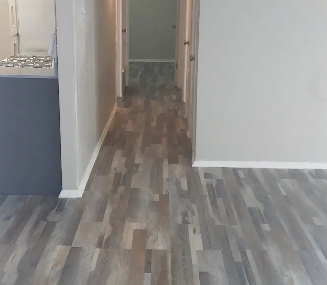Pointe West Apartments — Photo 4