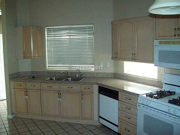 5th image of 3432 Tuscany Village Dr