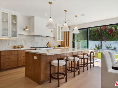 4949 Sancola Ave, North Hollywood, CA, 91601