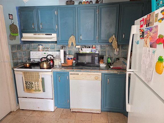 5th image of 9020 NE 8th Ave APT 2F
