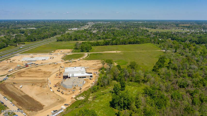 2nd image of Interstate Highway 49 Service Rd