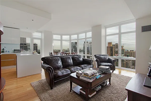Rented by Corcoran | media 23