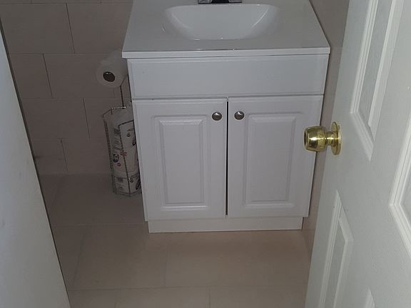 VANITY SINK