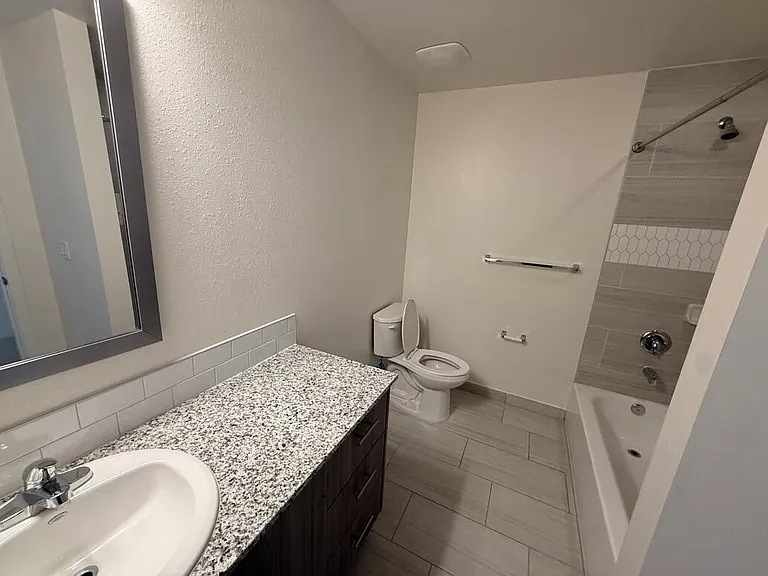Superior Manor II — Photo 7
