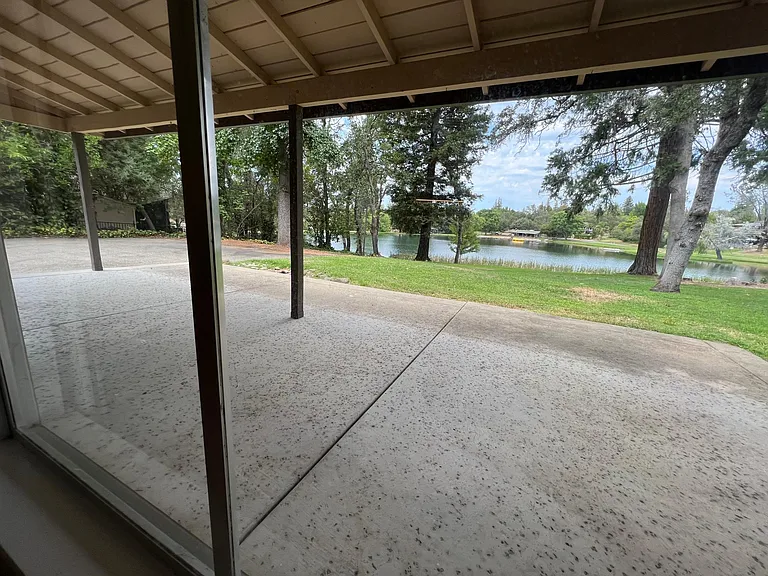 8045 S Lake Cir — Photo 18