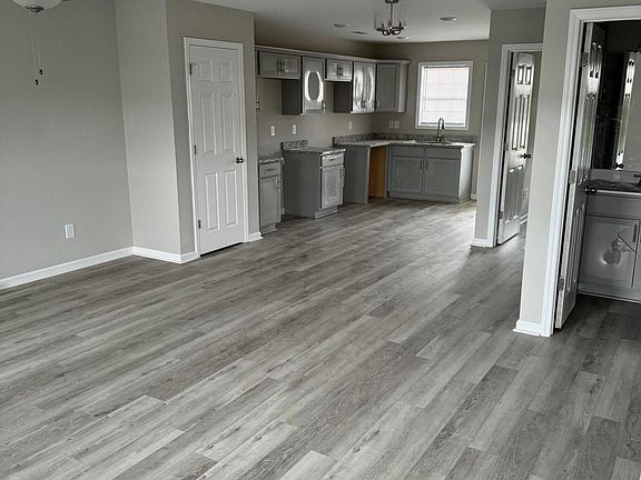 2nd image of 1151 Cross Creek Cir