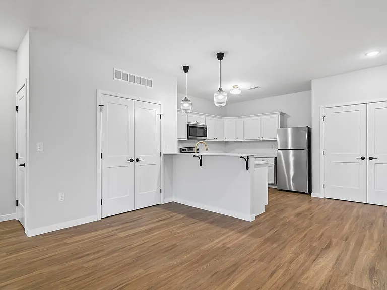 Ravina New Construction — Photo 32