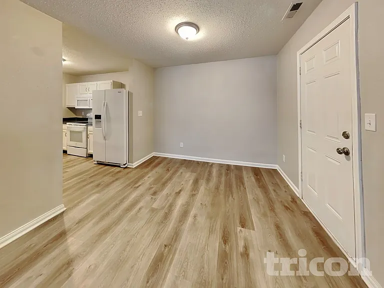 5314 Cliff Ridge Dr — Photo 4