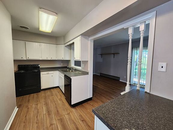 4th image of 2622 Mariposa Dr