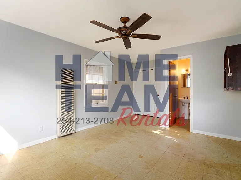 506 Powell St — Photo 12