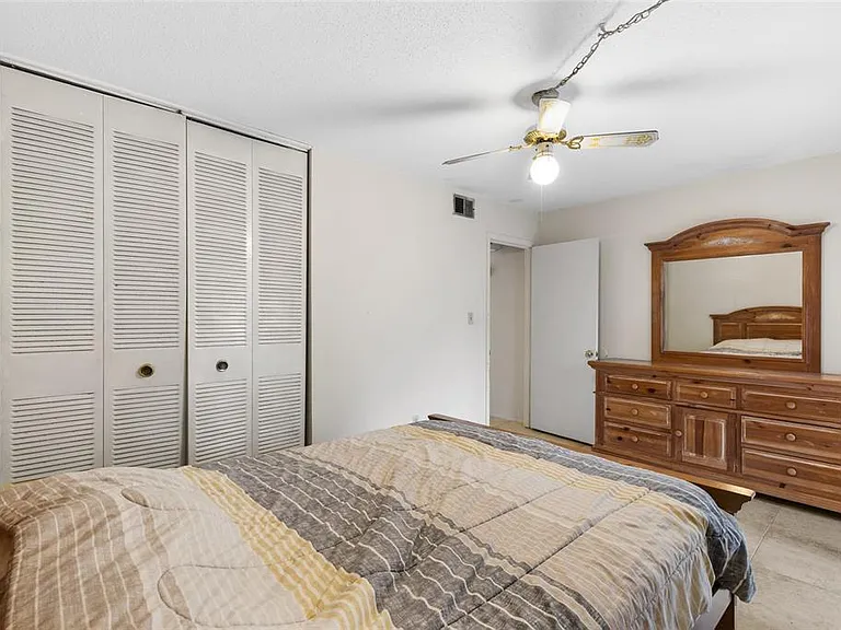 1700 SW 16th Ct #B28 — Photo 14