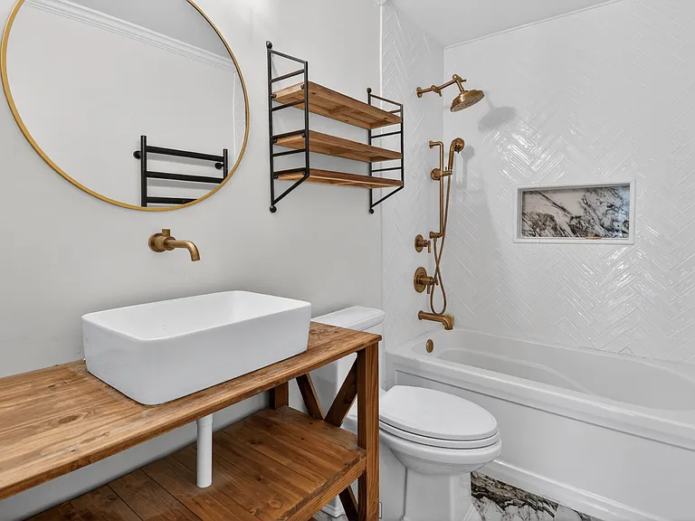 109 E Gladiola St — Photo 18