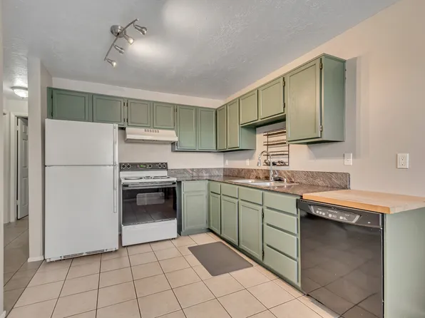 265 E 8880 S APT 12, Sandy, UT 84070