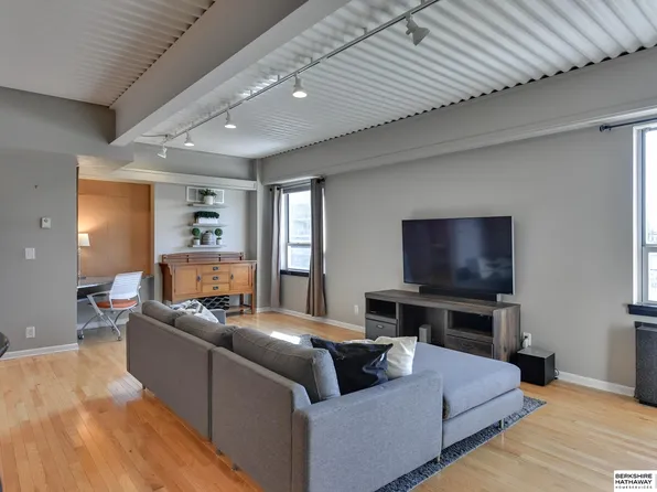 105 N 31st Ave APT 509, Omaha, NE 68131