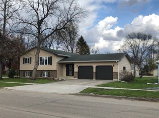 632 11th St N, Breckenridge, MN 56520