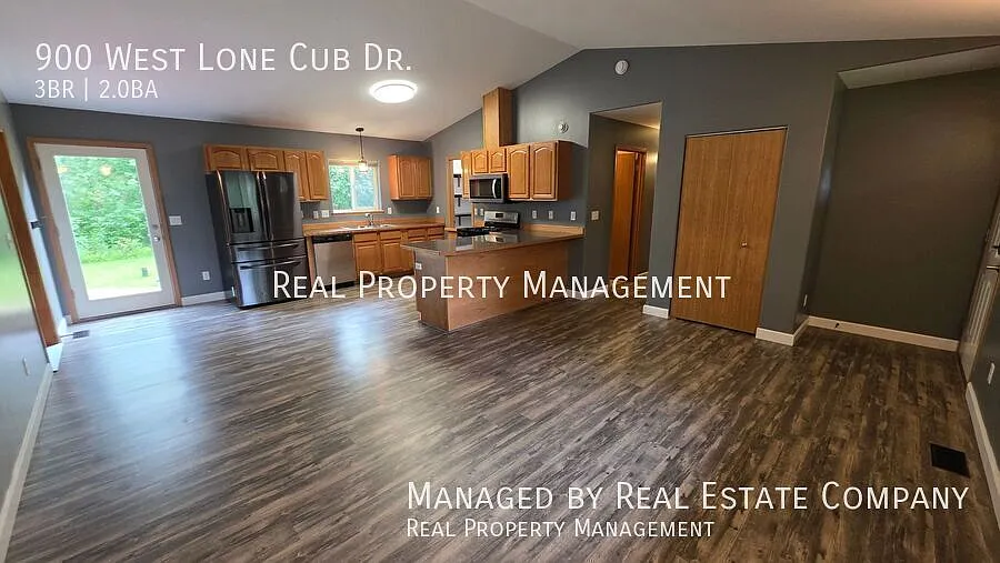 Ranch Style Three Bedroom Home w/ Two Car Garage — Photo 3