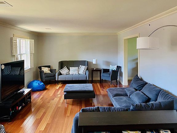 Living room-v1