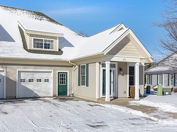 2nd image of 171 Garden Circle #108