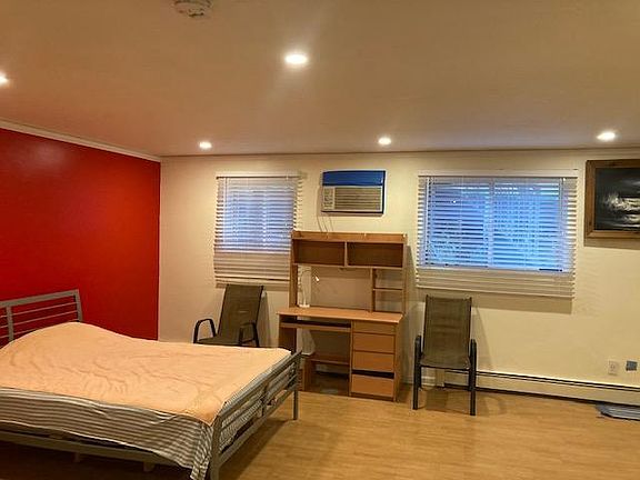 2nd image of 1411 Royce St APT 1