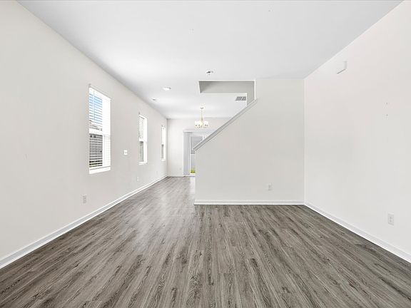 4th image of 1601 King St