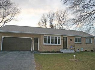 87 Cambridge Rd, Hilton, NY 14468