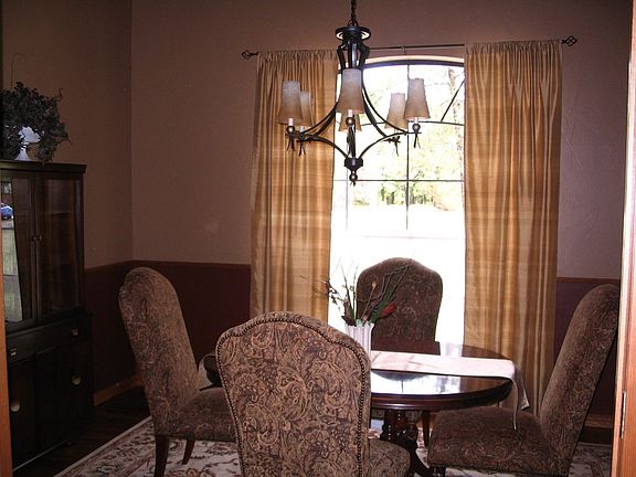 FORMAL DINING OR OFFICE