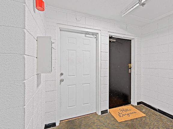 4th image of 2635 Stanton Ave APT 9