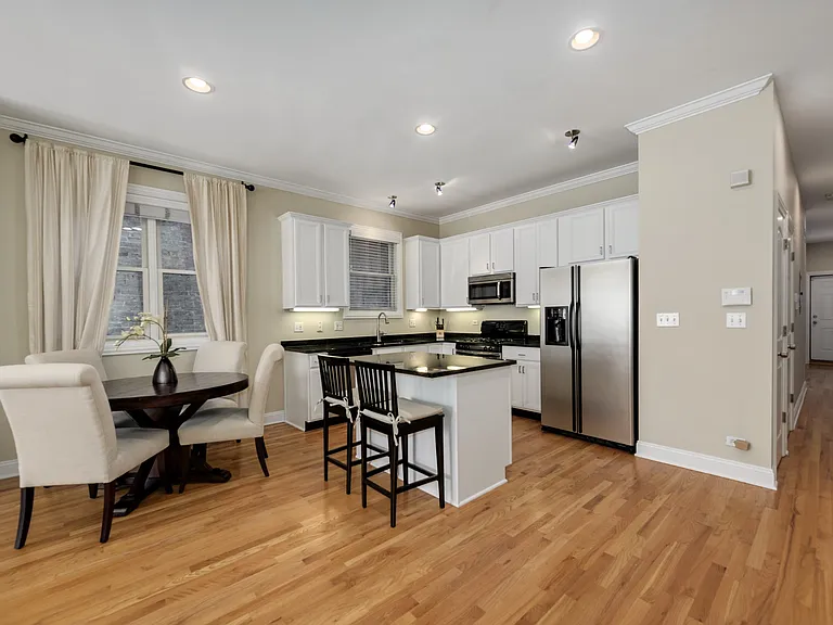 2512 W Thomas St #1 — Photo 6
