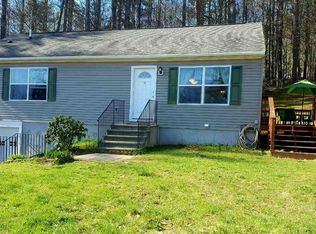 18 Hibbard Dr, Center Barnstead, NH 03225