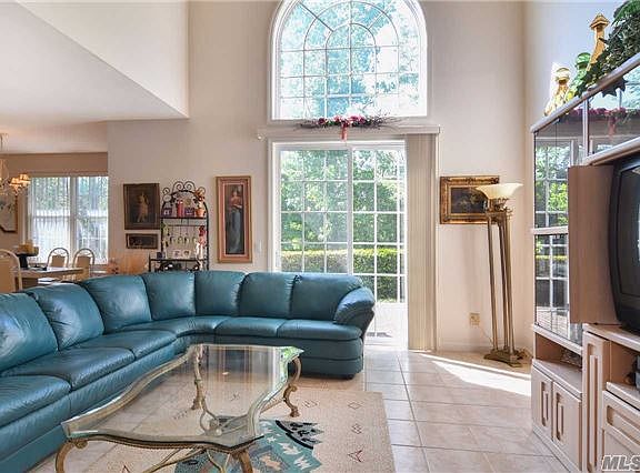 3rd image of 765 Bardini Dr