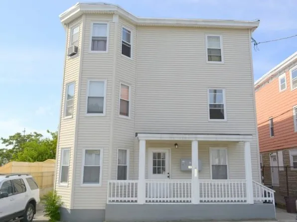 121 Tell St, Providence, RI 02909