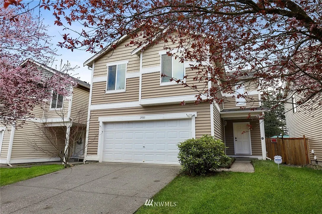 4 bed, 2.5 bath, 2158 sqft, $3,650 — Photo 1