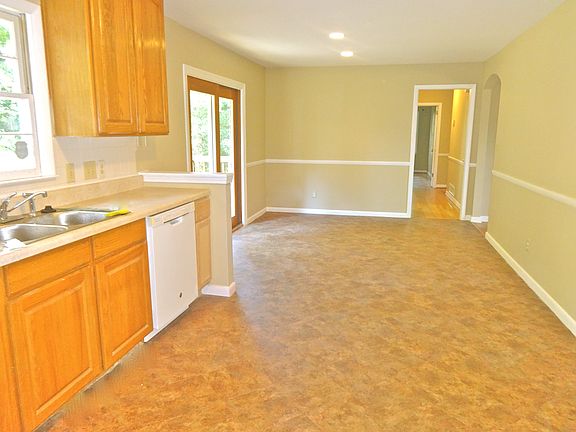 Spacious Kitchen