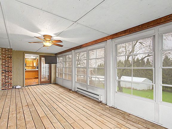 5th image of 551 S Mapes Dr