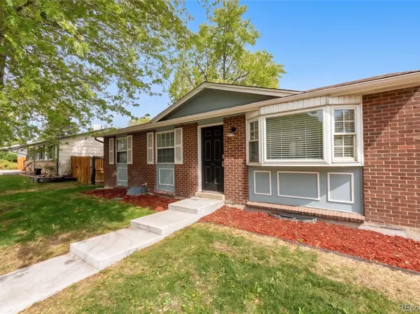 6261 W 74th Place, Arvada, CO 80003